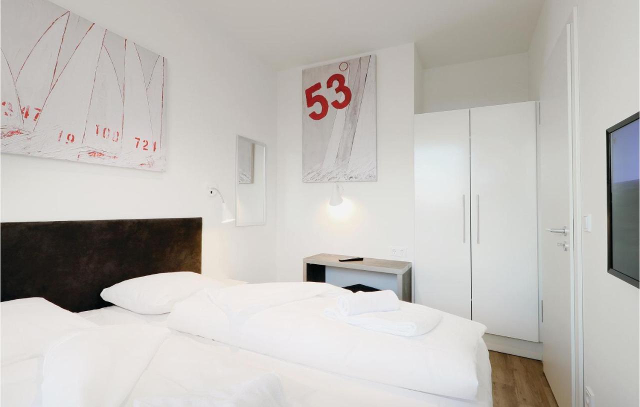 2 Bedroom Cozy Apartment In Luebeck Travemuende Luaran gambar